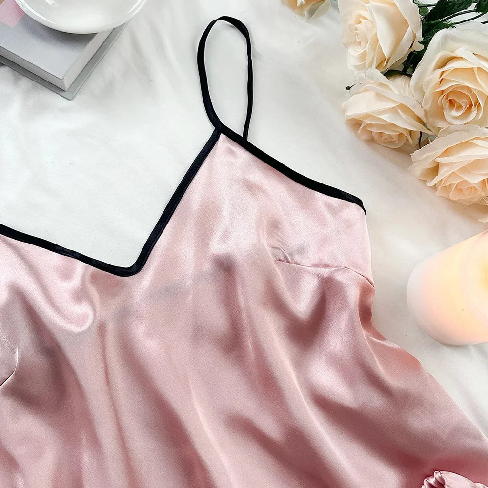 Pyjama femme en satin lisse – Haut col V à volants et short à nœud – Ensemble 2 pièces