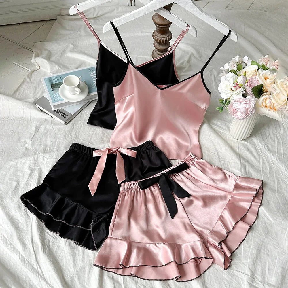 Pyjama femme en satin lisse – Haut col V à volants et short à nœud – Ensemble 2 pièces