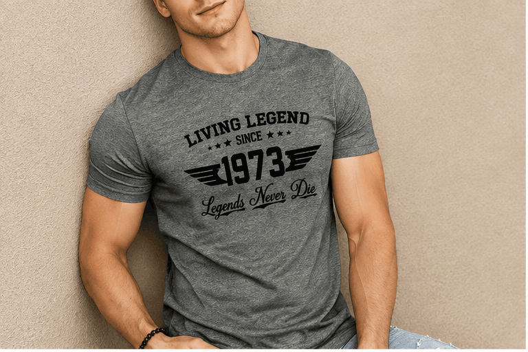 T-Shirt Homme « Living Legend 1973 » – Slim Fit, Imprimé Vintage & Style Casual VELICYA